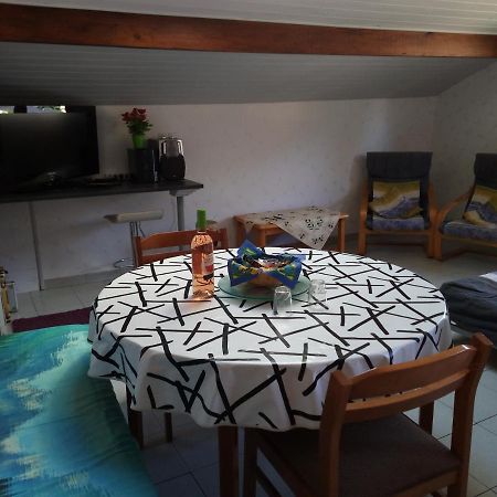 Zimmer Mit Fruehstueck Challes-les-Eaux Exterior photo