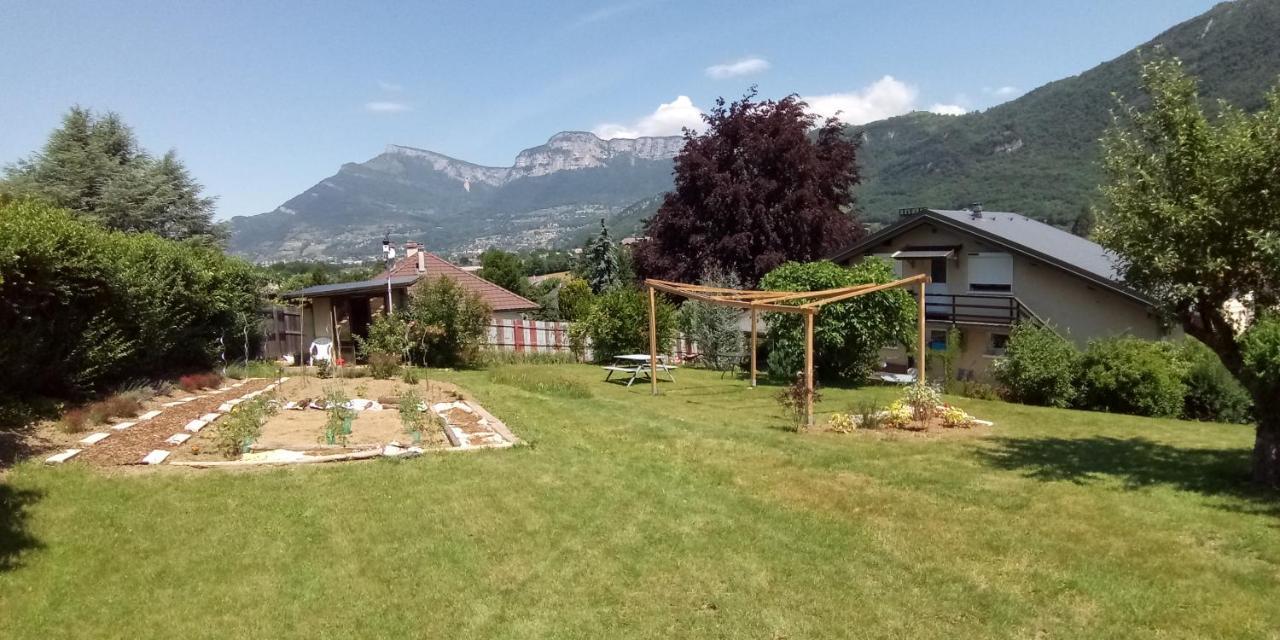 Zimmer Mit Fruehstueck Challes-les-Eaux Exterior photo