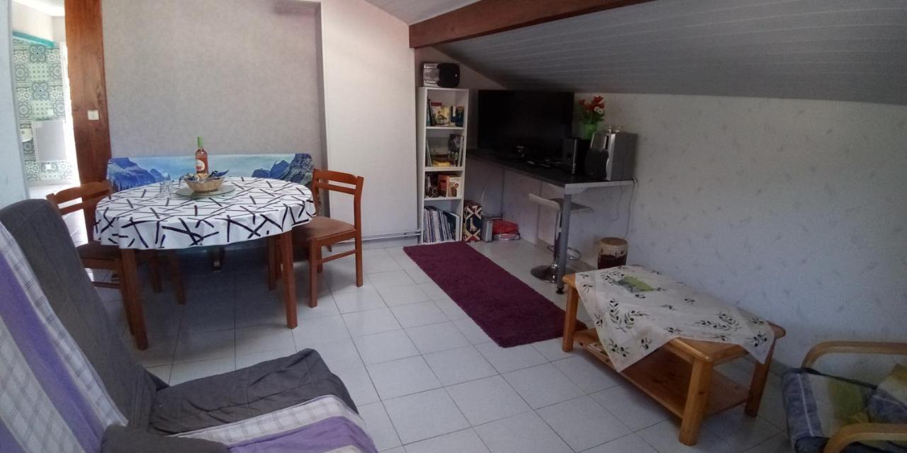 Zimmer Mit Fruehstueck Challes-les-Eaux Exterior photo
